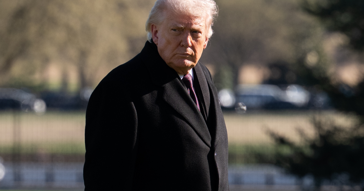 trump-threatens-to-bomb-irans-power-plants-and-bridges-as-strait-of-hormuz-crisis-deepens
