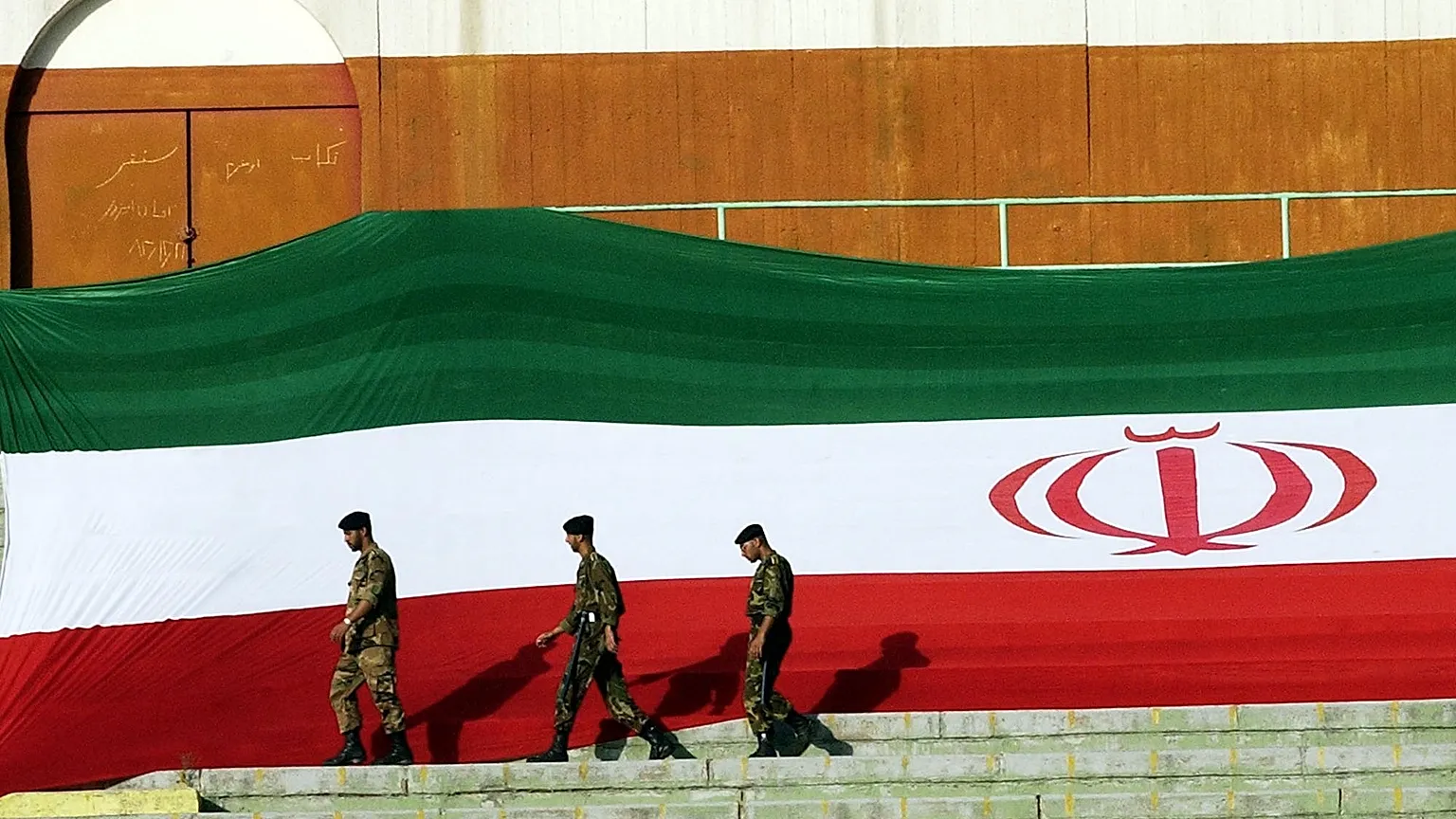 iran-carries-out-public-hangings-in-isfahan-as-un-experts-question-the-trials-behind-them