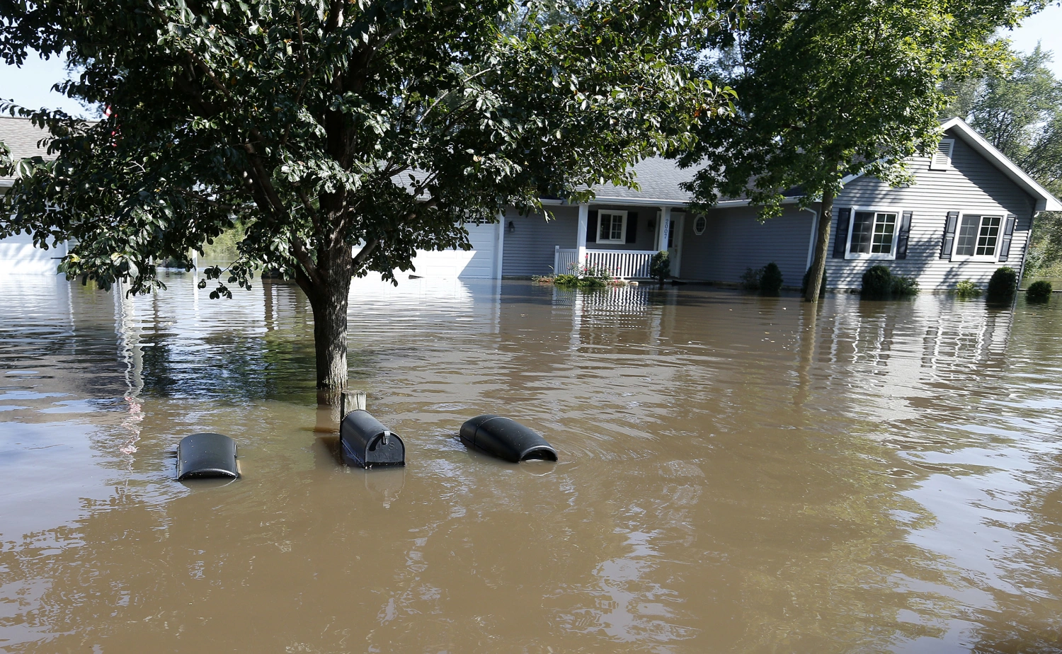 central-iowa-underwater-more-than-a-foot-of-rain-swamps-the-region-as-flooding-forces-evacuations