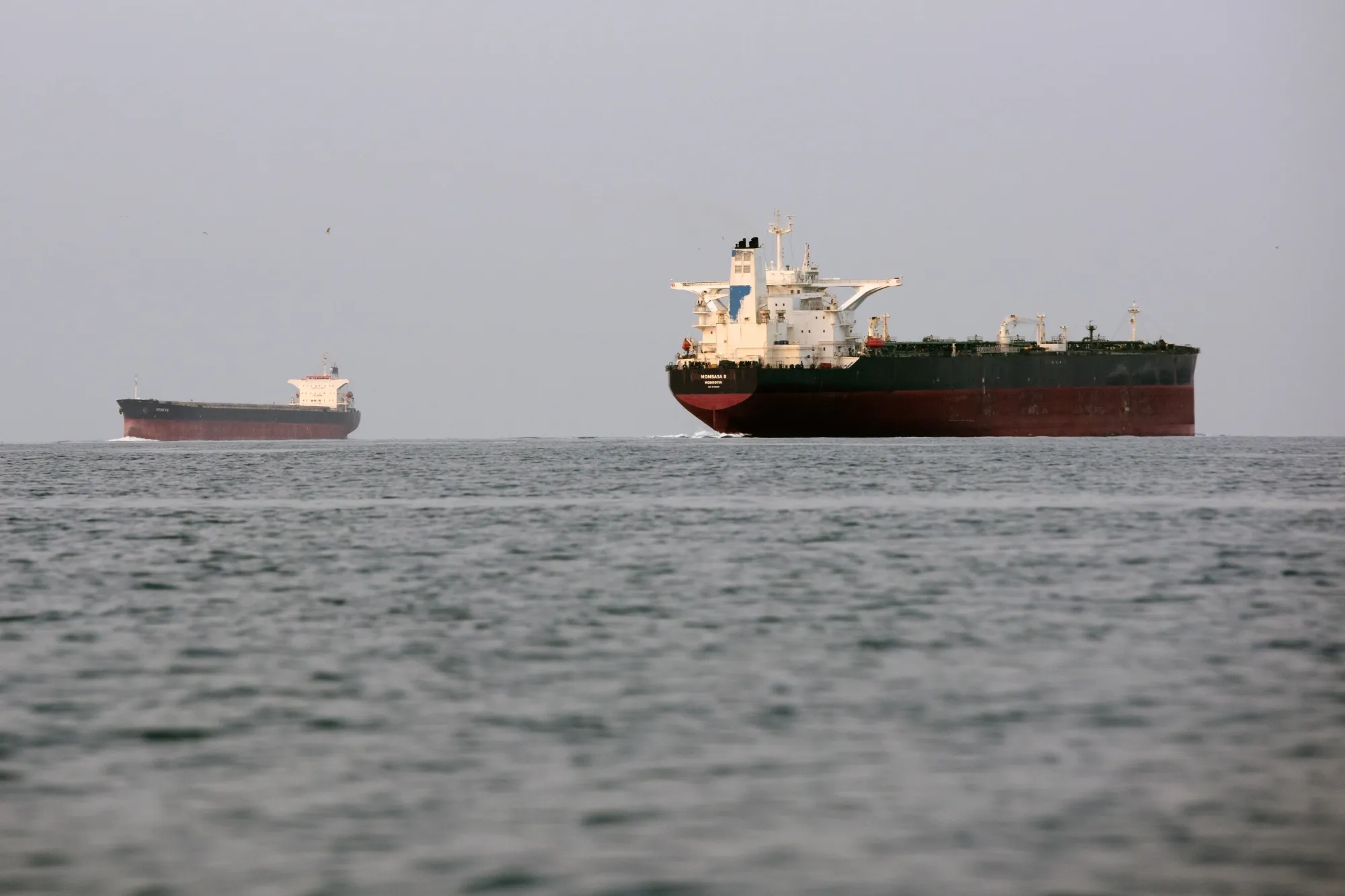 iran-war-updates-strait-of-hormuz-grinds-to-a-halt-as-strikes-escalate-and-oil-prices-surge