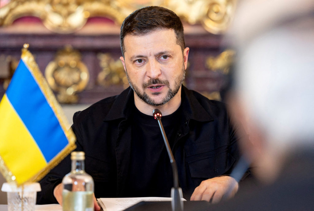 zelenskyy-talks-peace-with-trumps-envoys-while-ukrainian-drones-hit-russias-amazon