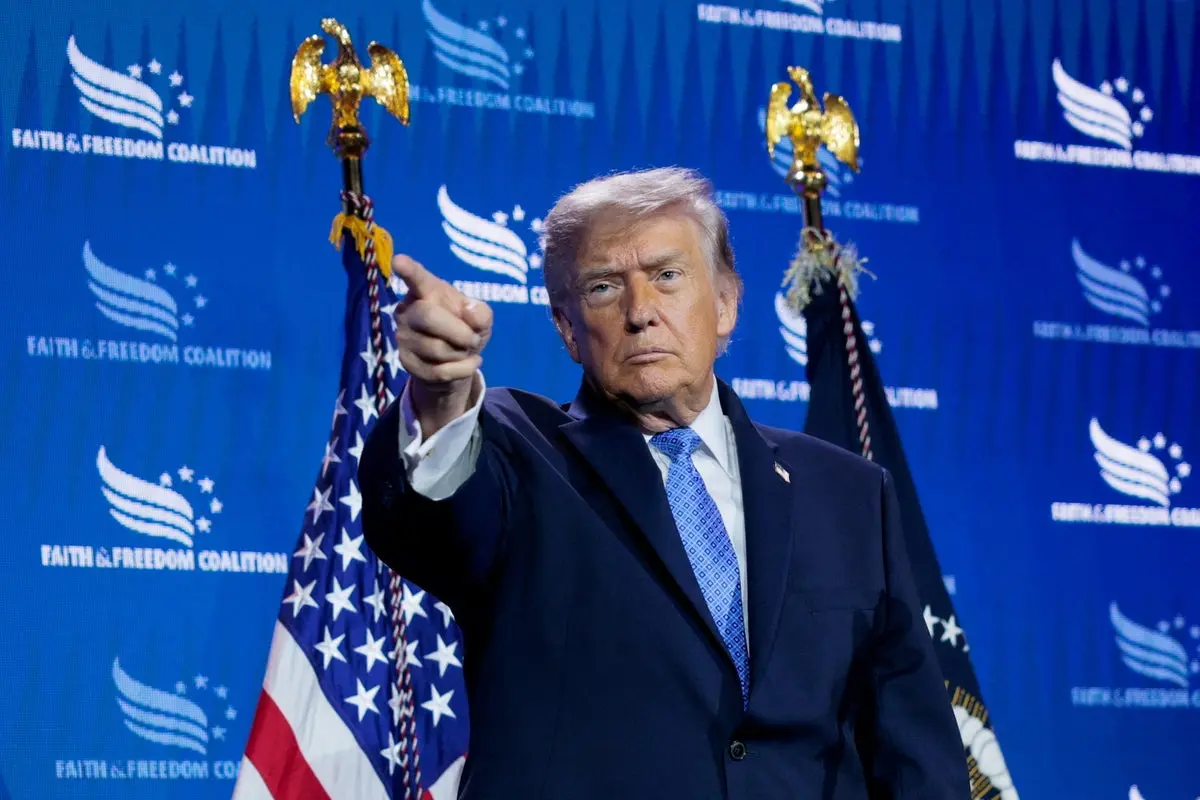 public-outrage-grows-as-trump-reportedly-earns-1bn-from-crypto-while-in-office