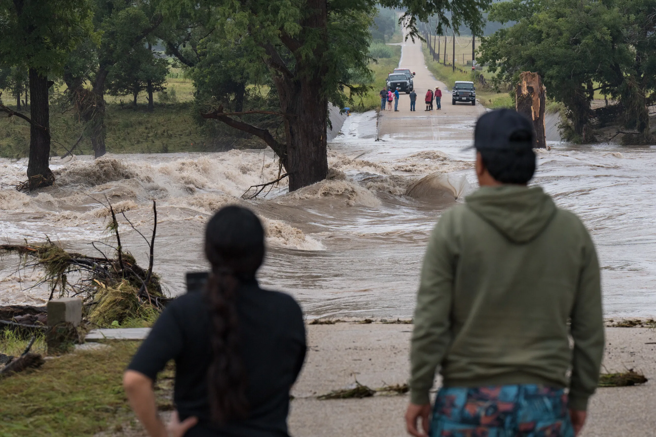 kerrville-man-pulled-his-girlfriend-three-dogs-and-two-neighbors-from-rising-floodwaters