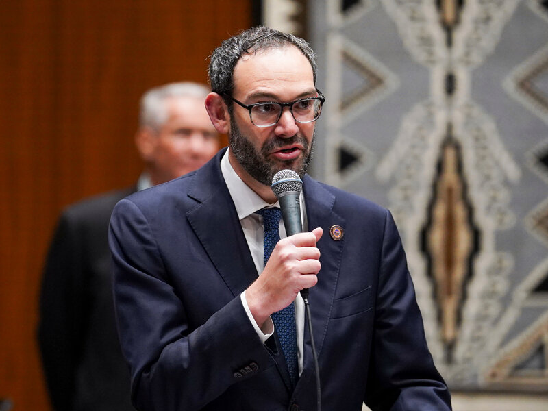 the-man-who-sued-to-overturn-arizonas-elections-now-wants-to-run-them
