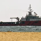 US and Iran Trade Strikes as Strait of Hormuz