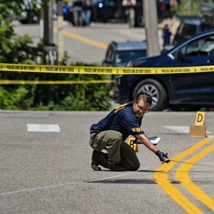 ICE Halts Vehicle Stops Nationwide After Two Deadly Shootings Reignite Immigration Tensions