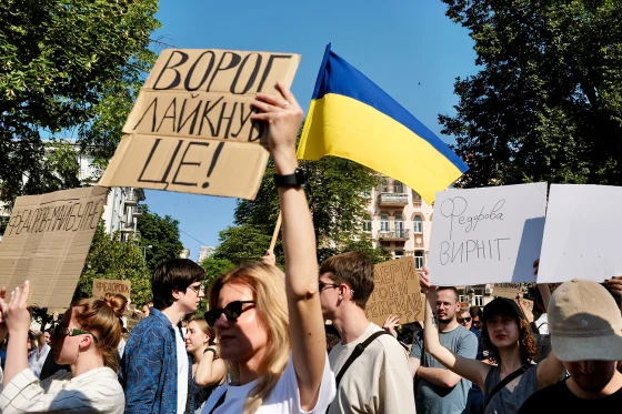 Protests Erupt in Ukraine Over Ousted Defense Minister as Parliament Votes on New Government