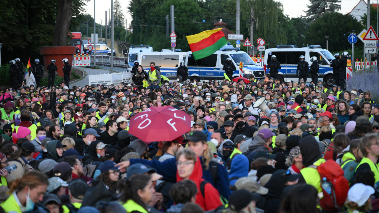 germany-on-edge-thousands-protest-as-far-right-afd-eyes-historic-grab-for-power