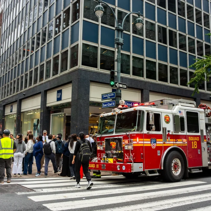 Midtown Manhattan High-Rise Emergency: Buckling Columns Force Evacuations Near Chrysler Building