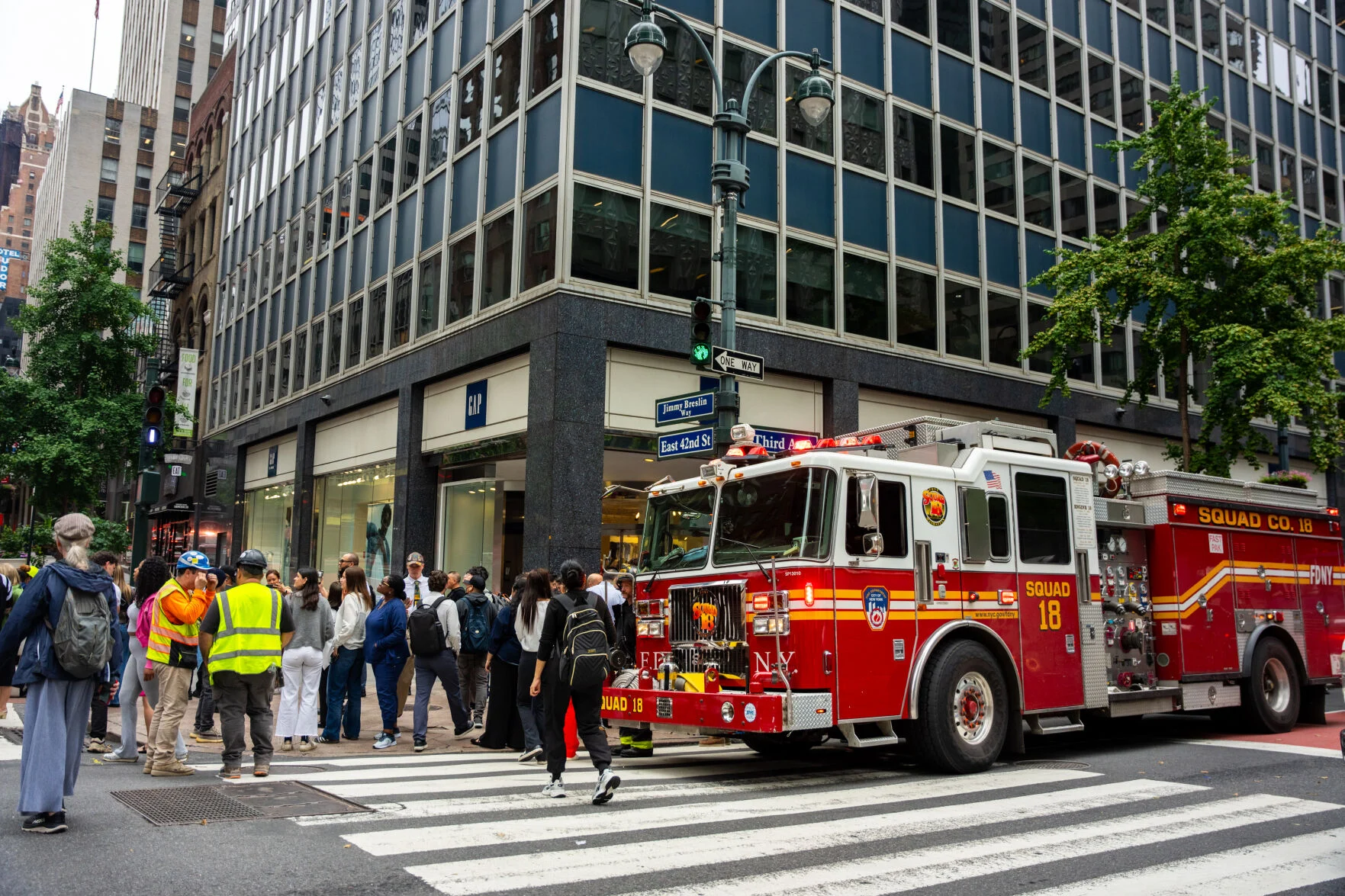 midtown-manhattan-high-rise-emergency-buckling-columns-force-evacuations-near-chrysler-building