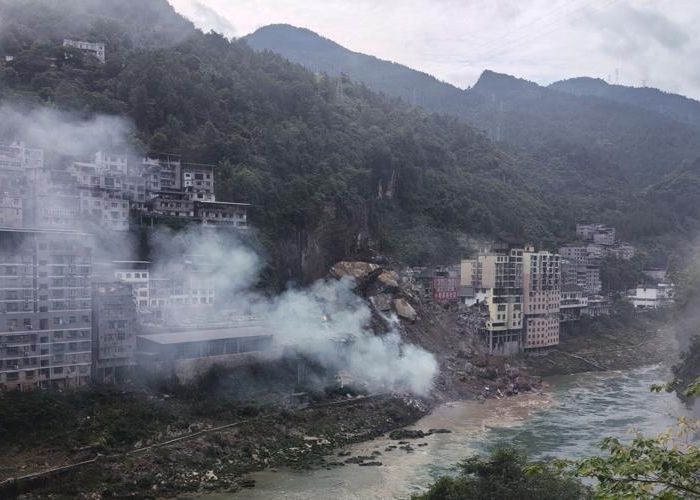 Landslide Buries Homes in Chongqing County, Killing 8 With 34 Still Missing