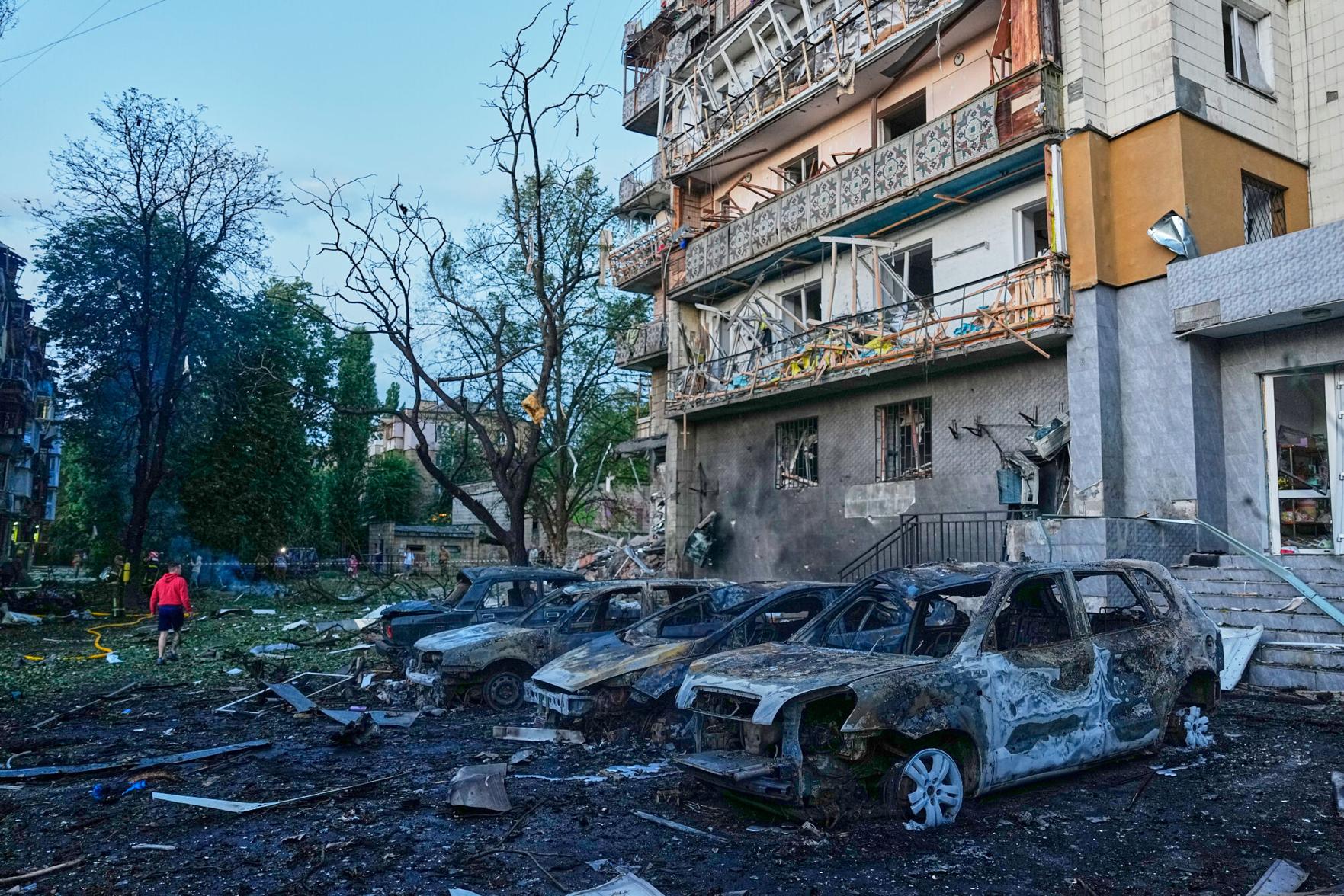 kyiv-under-ballistic-fire-six-killed-as-ukraines-patriot-shortage-becomes-impossible-to-ignore
