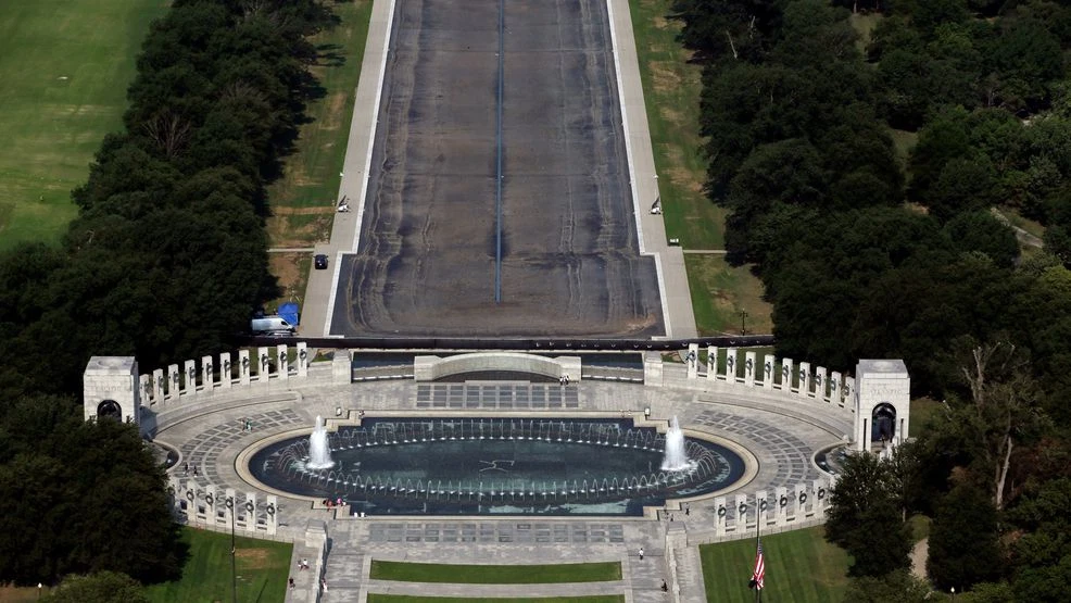trumps-american-flag-blue-reflecting-pool-fades-to-gray-after-costly-revamp
