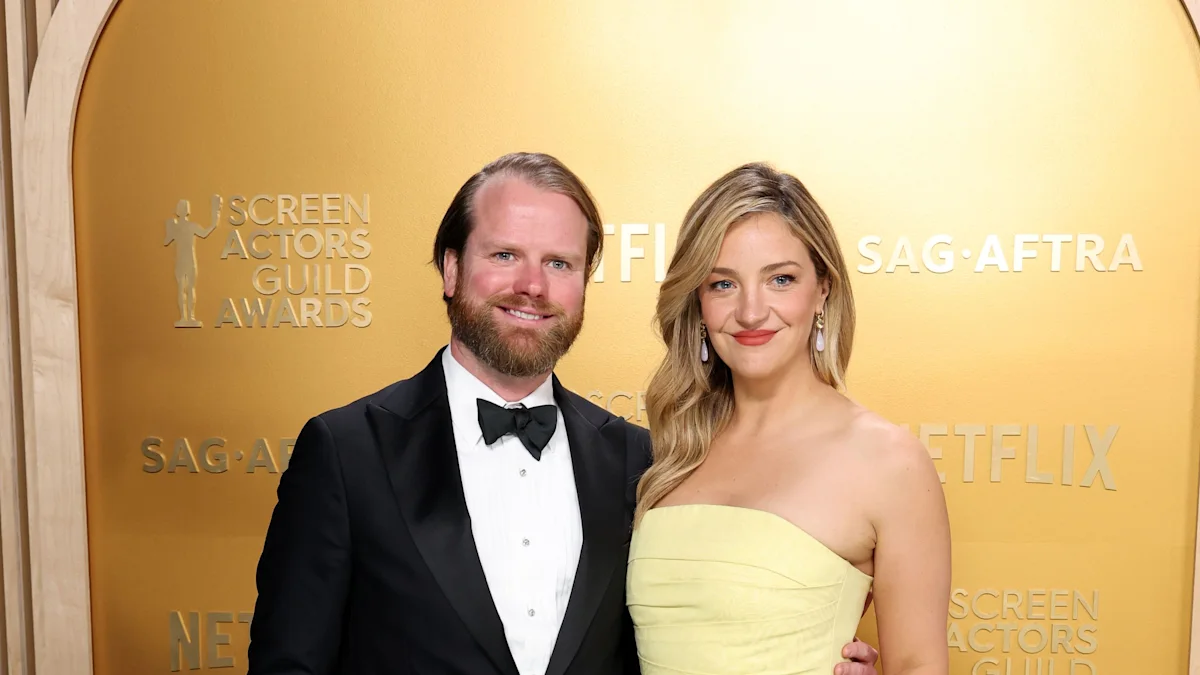 abby-elliott-files-for-divorce-from-producer-husband-bill-kennedy-after-nine-years