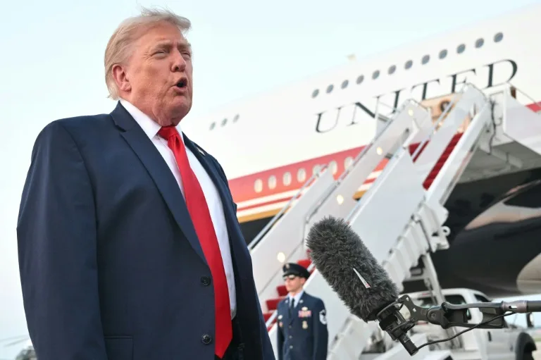 trump-says-qatari-gifted-air-force-one-heading-back-for-security-upgrades