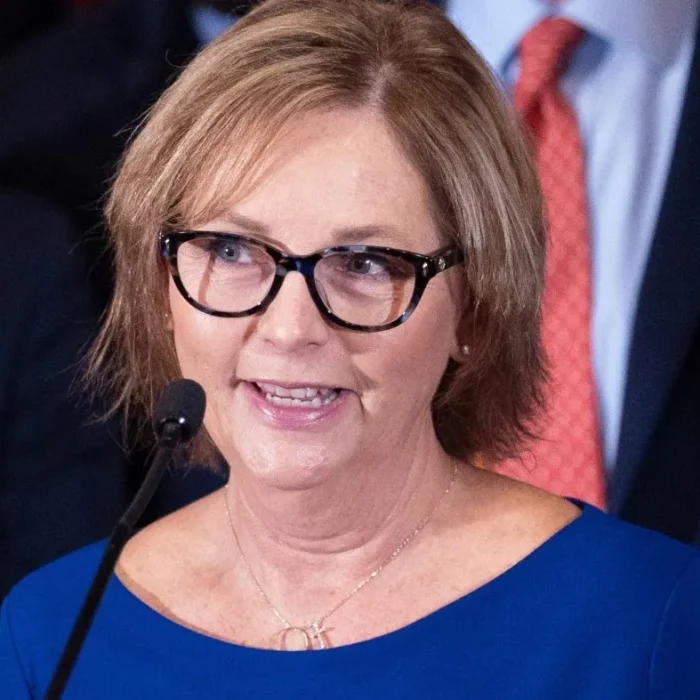 Lindsey Graham’s Sister Darline Graham Nordone Sworn In to Fill His Senate Seat