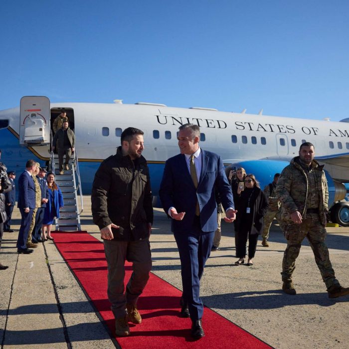 Zelenskyy Arrives in Washington Hunting for Allies in an Unlikely Place
