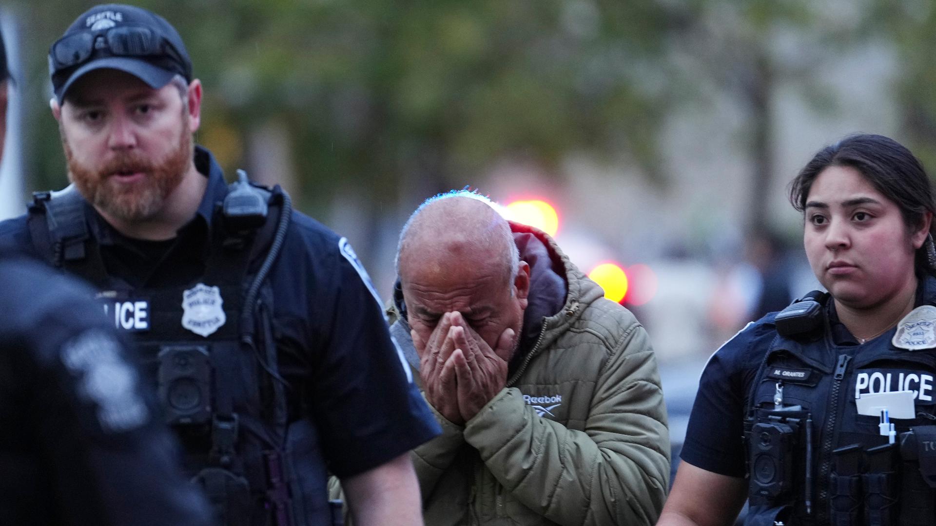 five-hours-of-silence-seattles-mayor-apologizes-for-the-information-blackout-after-the-festival-shooting
