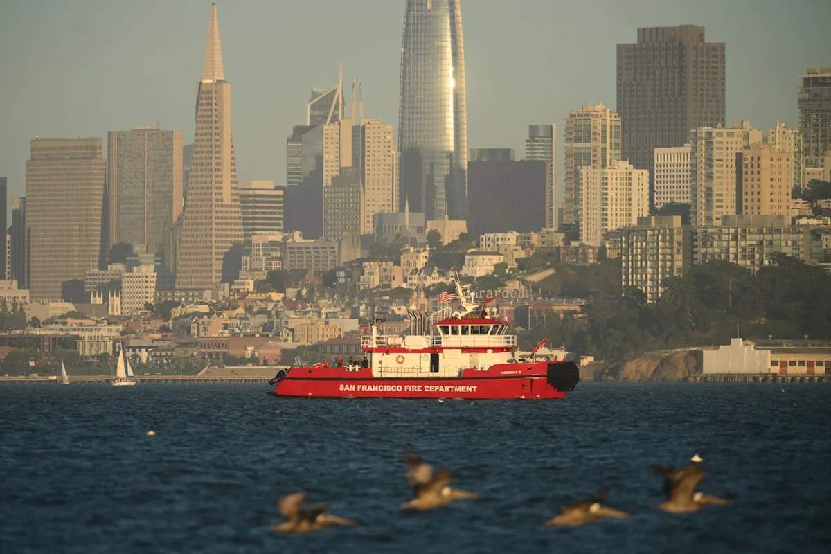 tragedy-on-san-francisco-bay-one-dead-three-missing-after-memorial-boat-sinks-near-alcatraz