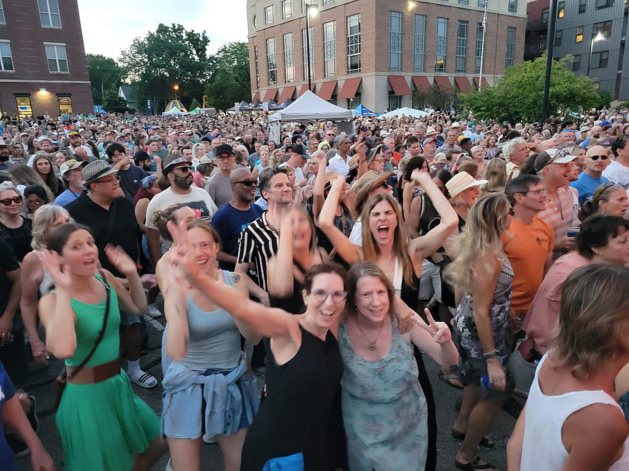 madison-shooting-sparks-outrage-as-crowds-fill-willy-street