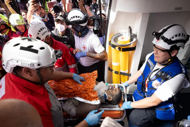 miracle-in-the-rubble-venezuelan-guard-pulled-alive-eight-days-after-devastating-earthquakes