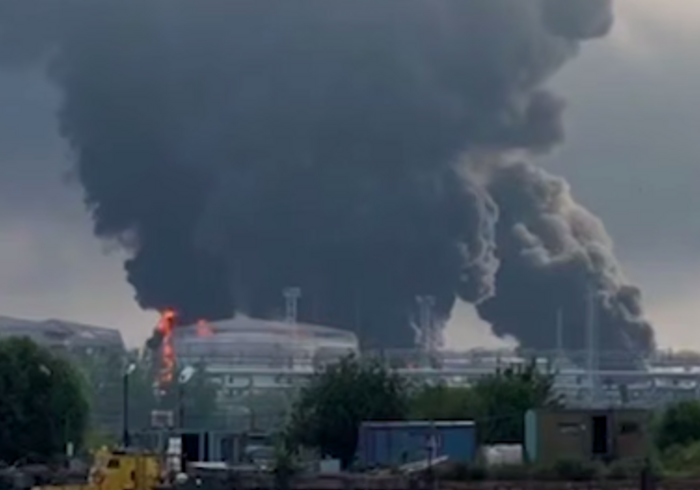Ukraine Strikes Russian Oil Terminals Near St. Petersburg in Bold Long-Range Assault