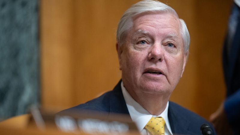 trump-says-fbi-is-wasting-their-time-investigating-lindsey-grahams-death