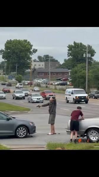Des Moines Road Rage Standoff Ends in Surrender as Suspect and Attorney Give Conflicting Accounts