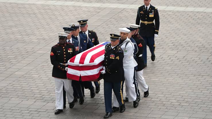 washington-says-goodbye-to-lindsey-graham-a-senator-who-was-impossible-to-ignore