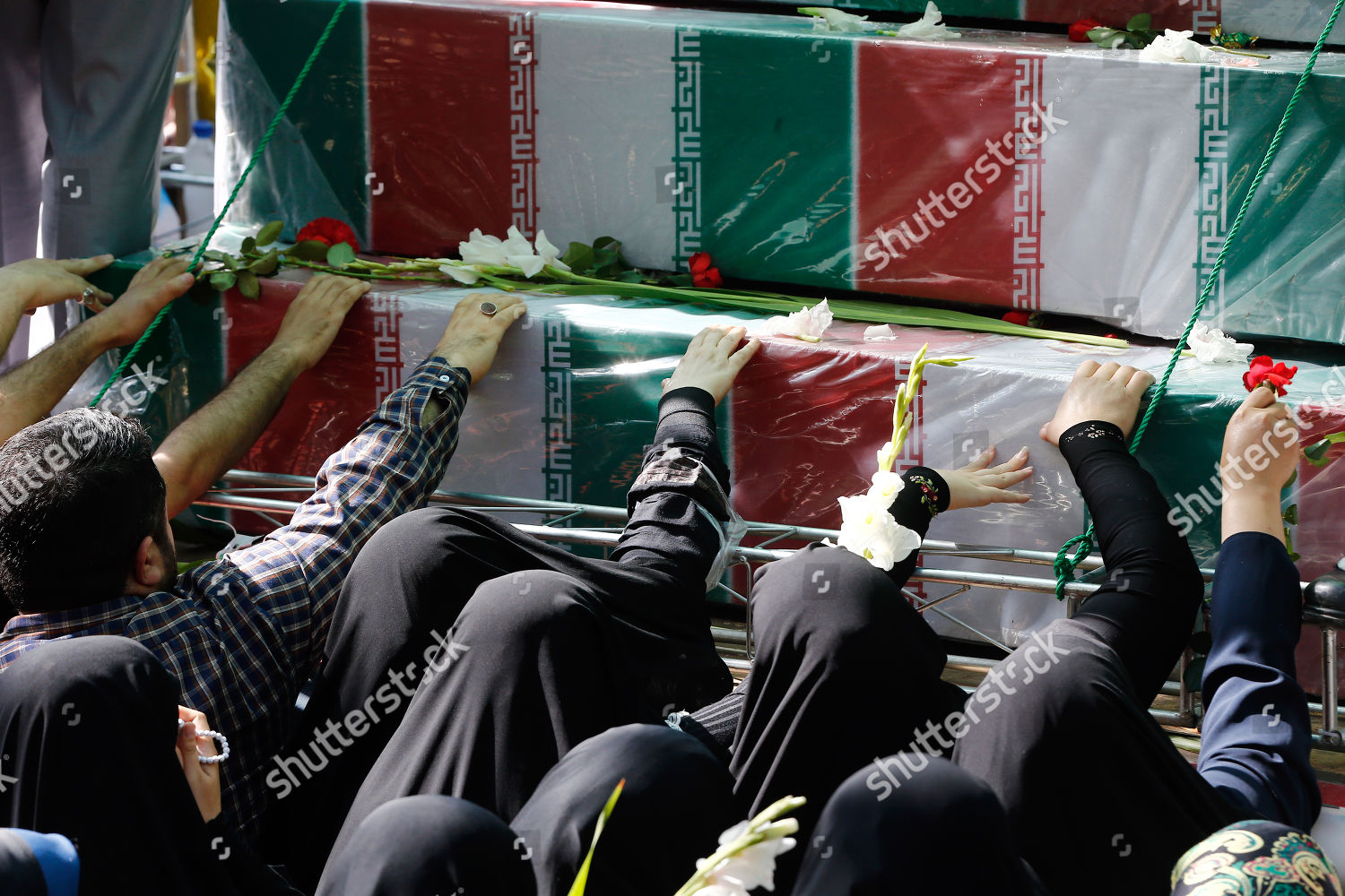 five-coffins-through-mehran-the-repatriation-that-underlines-irans-losses-in-iraq