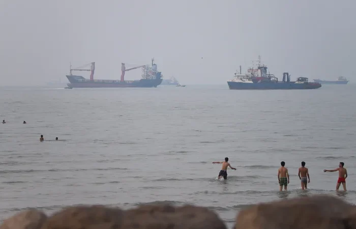 Who Controls Hormuz? Iran and Oman Trade Rival Plans for the World’s Most Watched Waterway