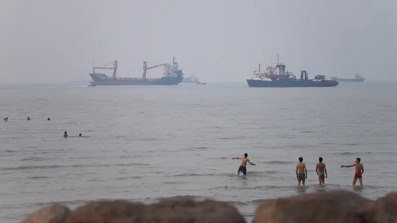 who-controls-hormuz-iran-and-oman-trade-rival-plans-for-the-worlds-most-watched-waterway