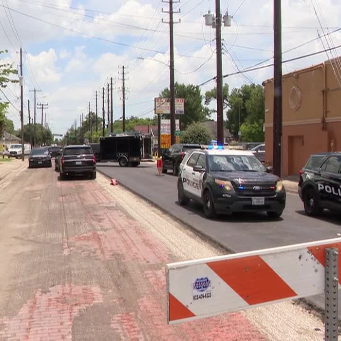 Man Killed by ICE Officer in Houston’s East End as Family Disputes Federal Account