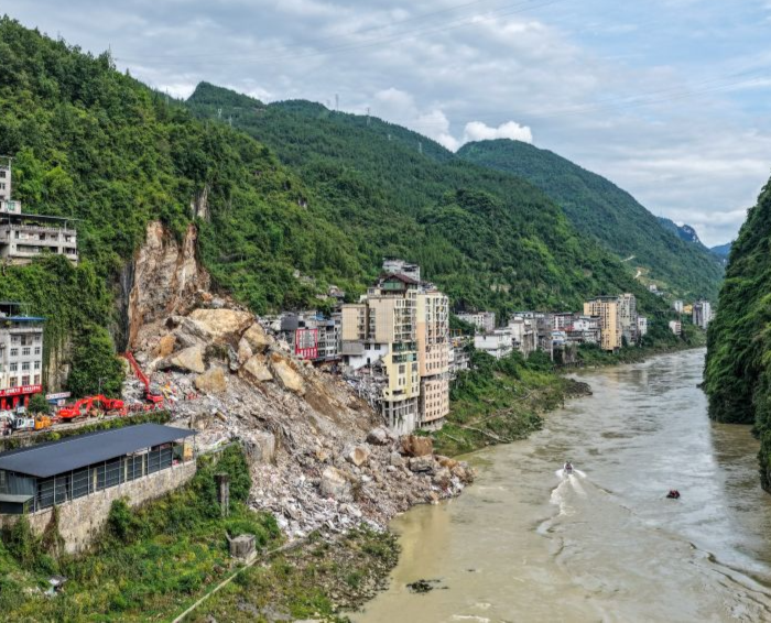 A Storm the Size of 13 Zhejiangs: China Turns to AI and Drones as Typhoon Dolphin Approaches