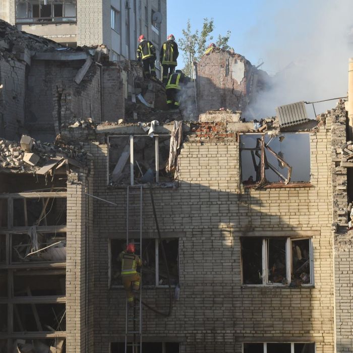 Ballistic Missiles Strike Kyiv Residential Districts, Killing Nine as Interceptor Shortage Deepens