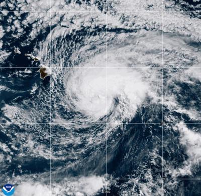 hurricane-lala-batters-hawaii-140-mph-gust-on-mauna-kea-as-flood-threat-grows