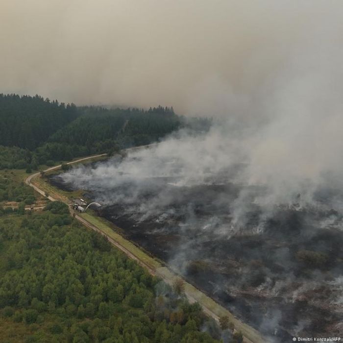 Wildfire Halted at the Border, Rivers Running Dry: Germany’s Monday Roundup