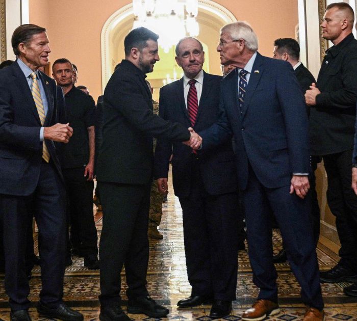 Senate Approves Sweeping Russian Energy Sanctions in Landslide 86-11 Vote
