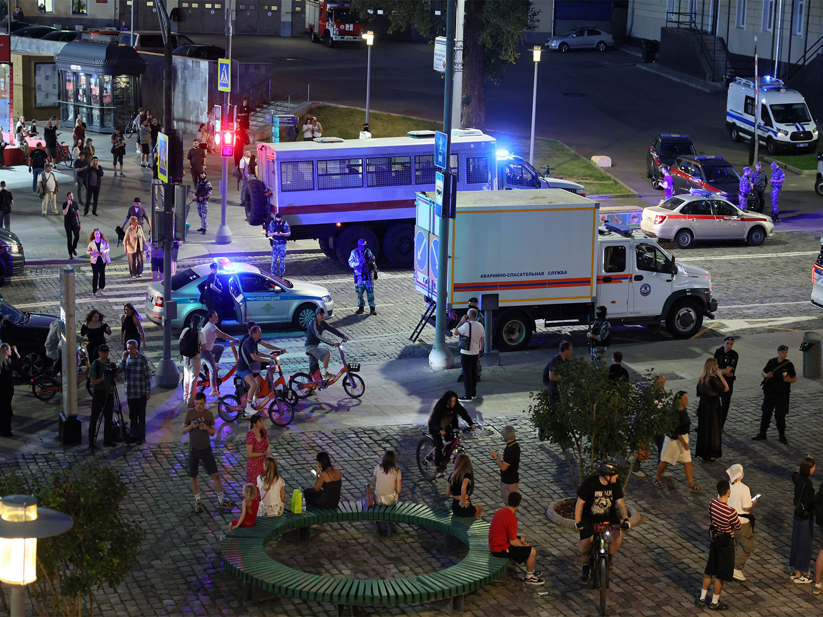moscow-restaurant-blast-kills-three-as-investigators-probe-explosive-attack