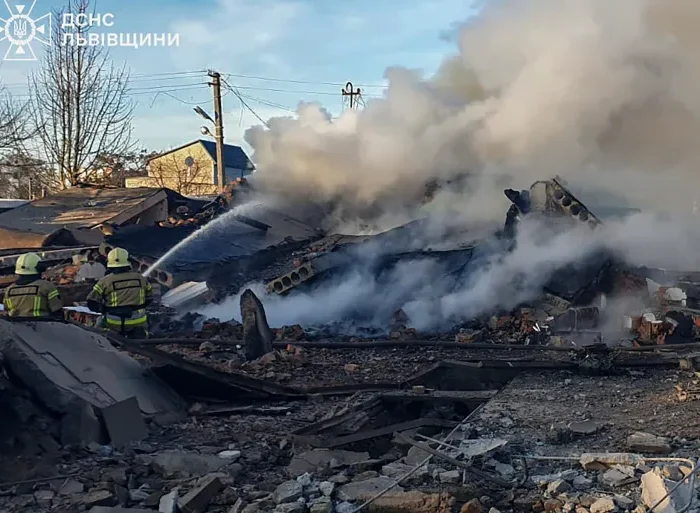 Russian Drone Attacks Hit Kyiv Region for Second Day as Winter Energy Campaign Begins