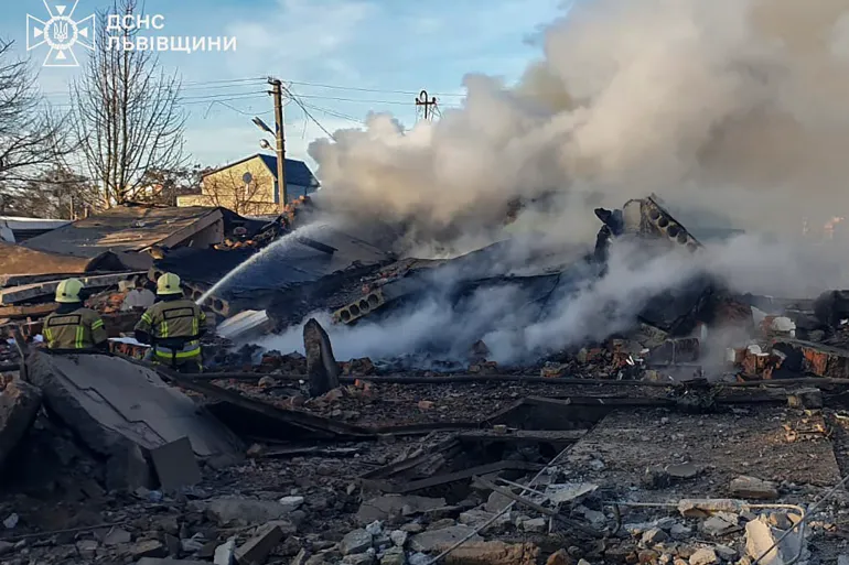 russian-drone-attacks-hit-kyiv-region-for-second-day-as-winter-energy-campaign-begins