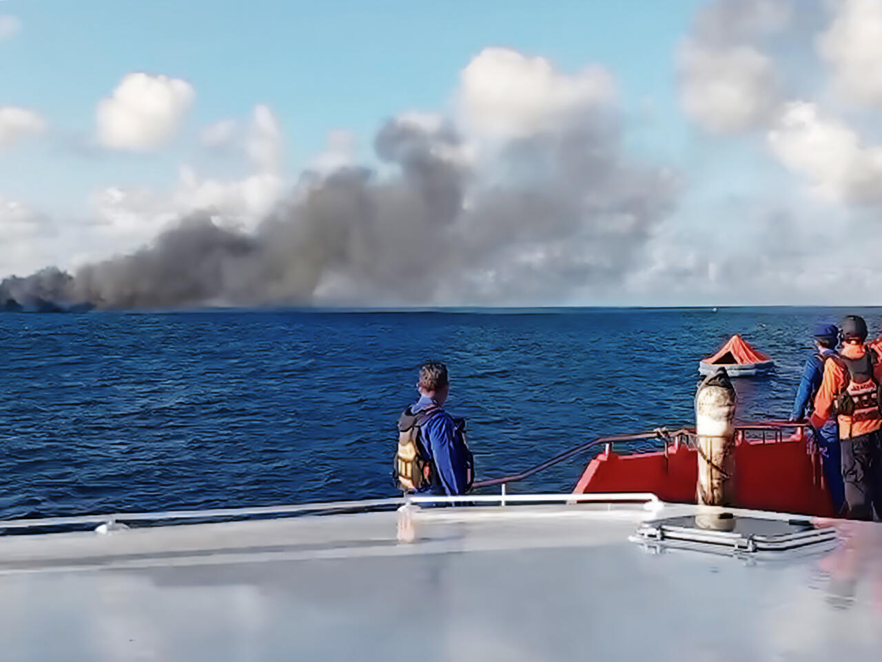 fire-at-sea-between-bali-and-lombok-211-rescued-questions-mount-over-passenger-count