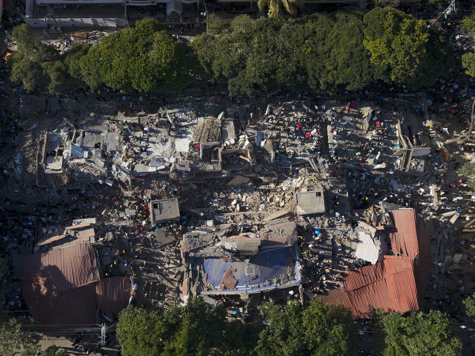colombia-puts-early-earthquake-damage-at-9-6-billion-as-new-president-faces-first-crisis