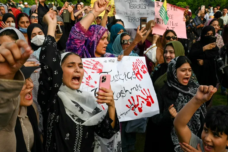 crisis-in-pakistan-administered-kashmir-aid-appeals-grow-as-protests-enter-third-month