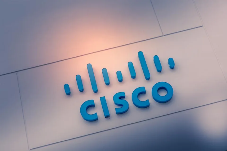 beat-raise-sell-why-cisco-fell-8-on-a-quarter-it-called-a-record