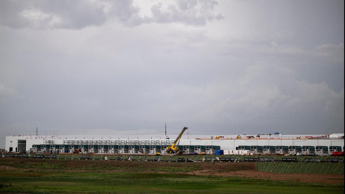 texas-hits-pause-on-data-center-approvals-as-abbott-orders-statewide-audit