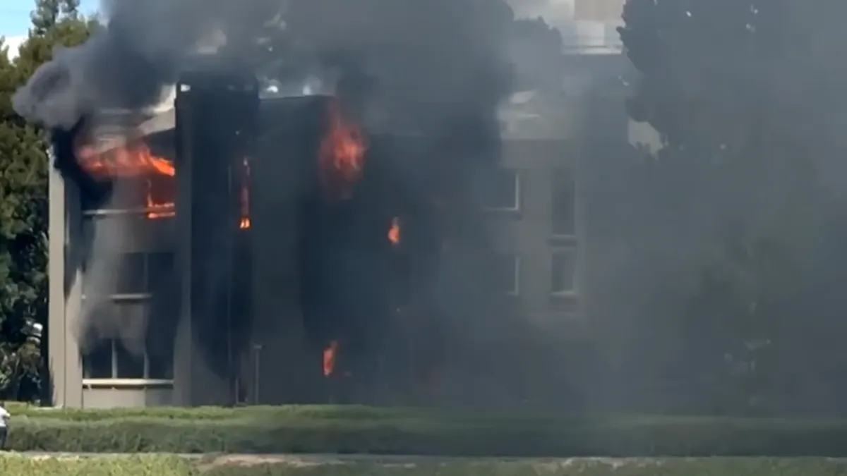 six-alarm-blaze-tears-through-foster-city-condo-complex-four-firefighters-hurt