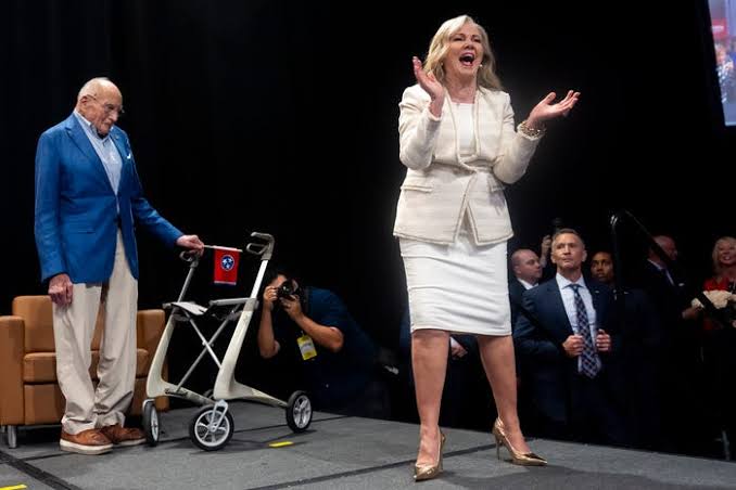 tennessee-will-elect-its-first-woman-governor-after-blackburn-and-green-win-their-primaries
