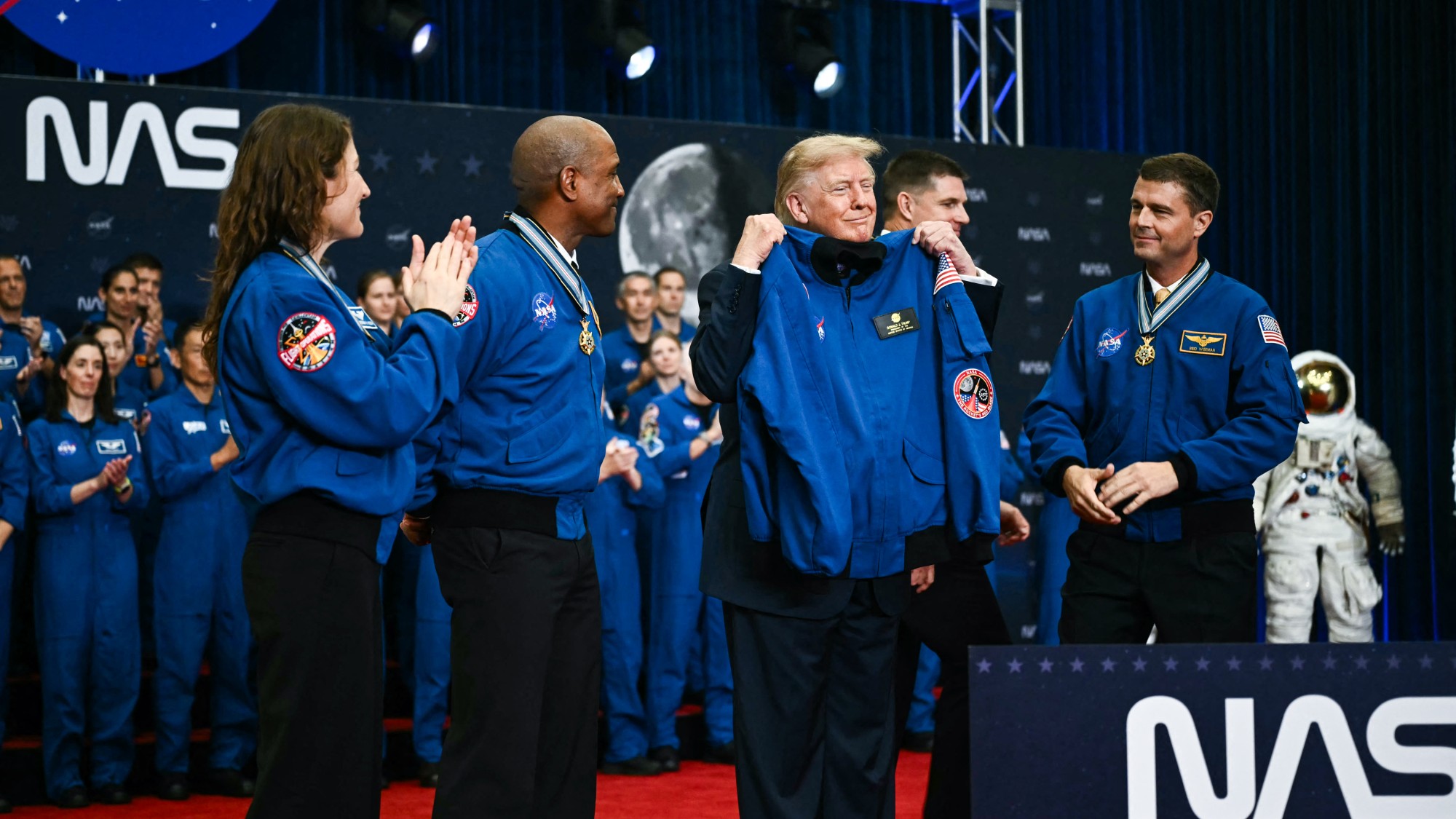 us-space-academy-trump-signs-order-creating-americas-first-space-service-school