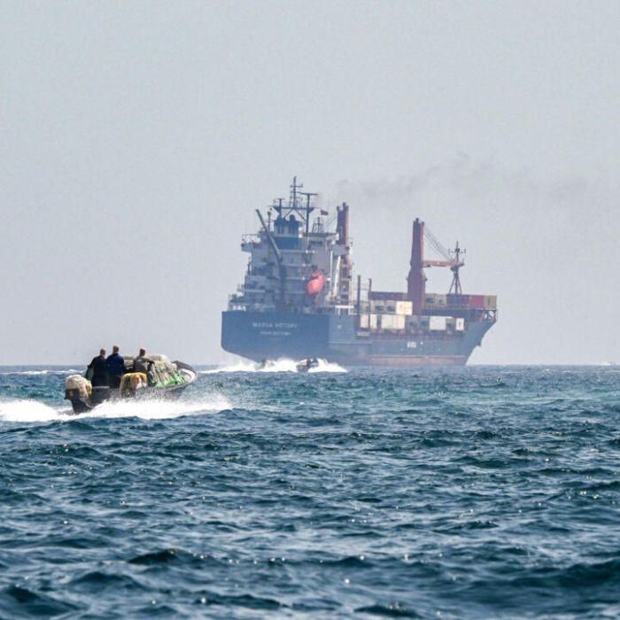 Strait of Hormuz Standoff Deepens as Trump Floats US Territorial Claim and Ceasefire Deadline Nears